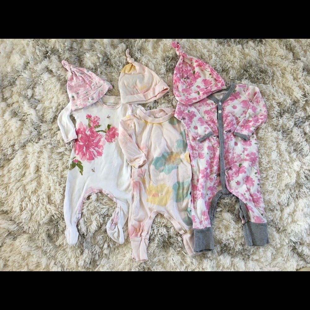 Burt’s bees onesies with hats. Set of 3